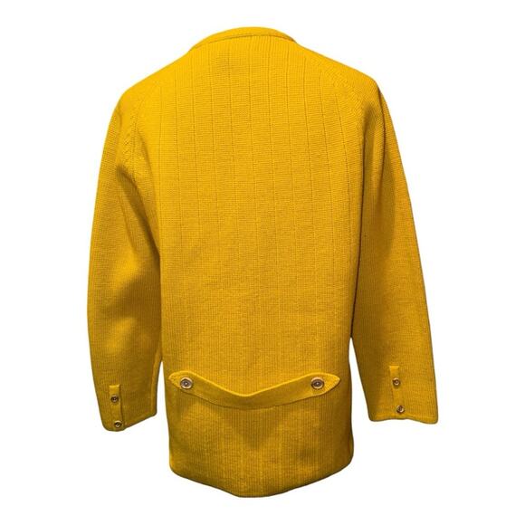 60’s VINTAGE Mustard Yellow Wooden Button Grandma Cardigan - Picture 4 of 6